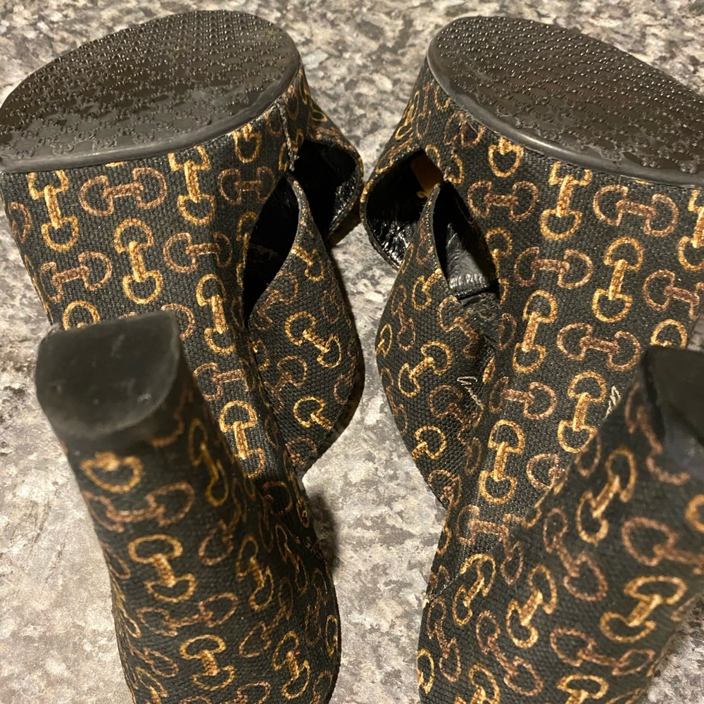 Authentic Gucci Shoes - Picture 5 of 8